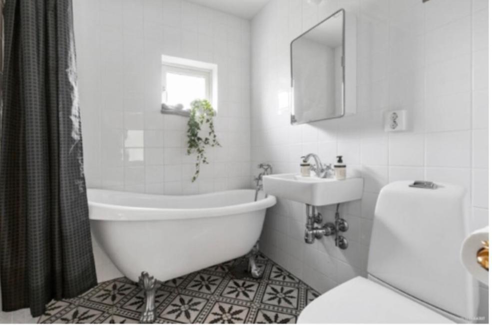 Cheerful Three Room Villa At Stroemstad City Center Kültér fotó